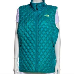 WOMEN’S THE NORTH FACE VEST SIZE XL